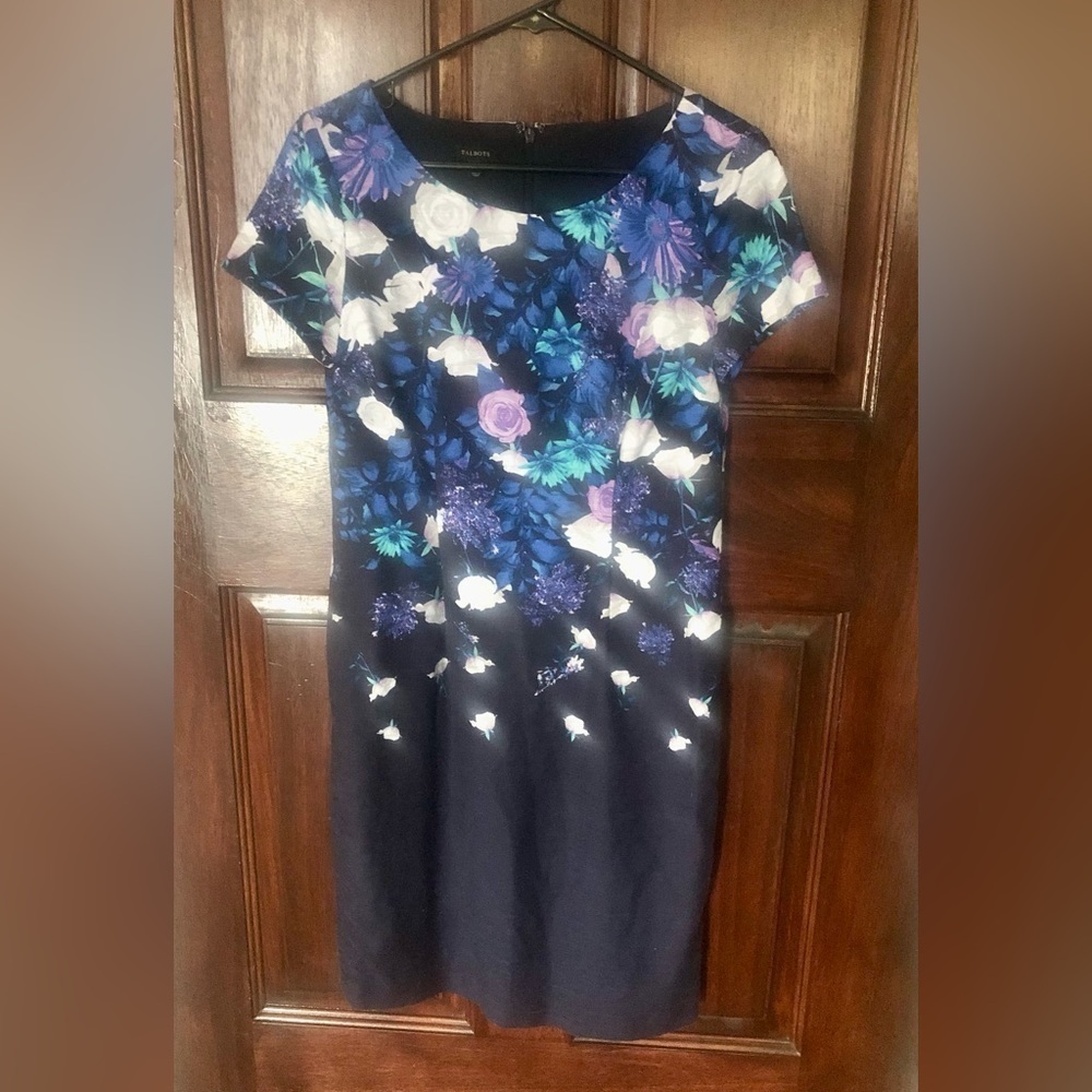 Gorgeous 💙 Floral Talbots Sheath Dress Size 6 💙